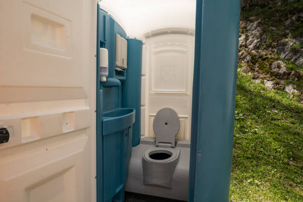 Best Temporary restroom rental  in Carrington, ND